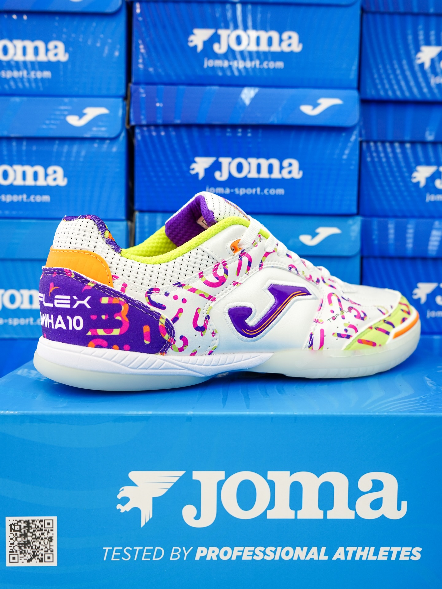 The limited edition of Joma Top Flex Pito, Amandinha and Lucao