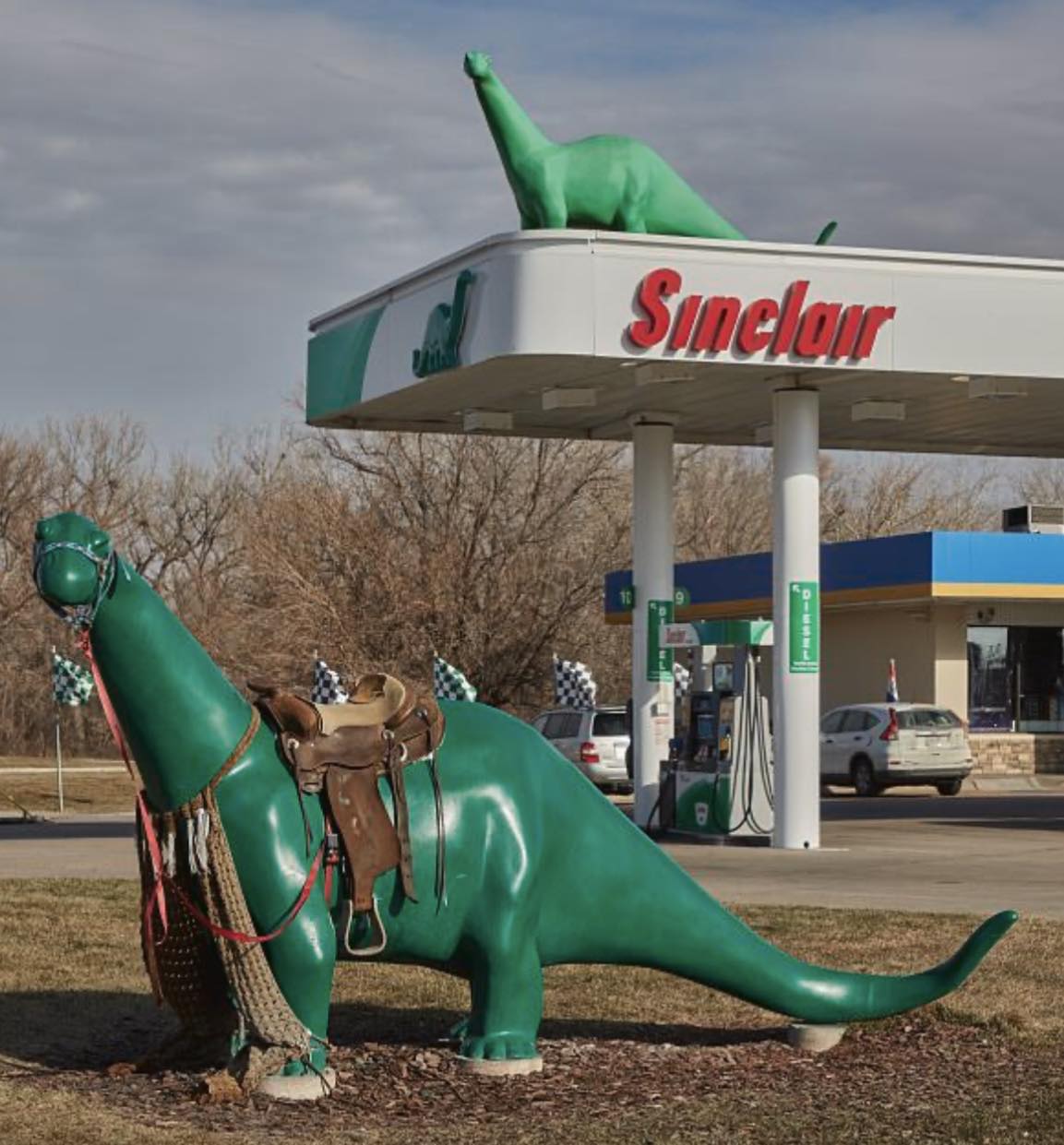 Treasure - The Sinclair giant fiberglass dinosaurs which appear at gas ...
