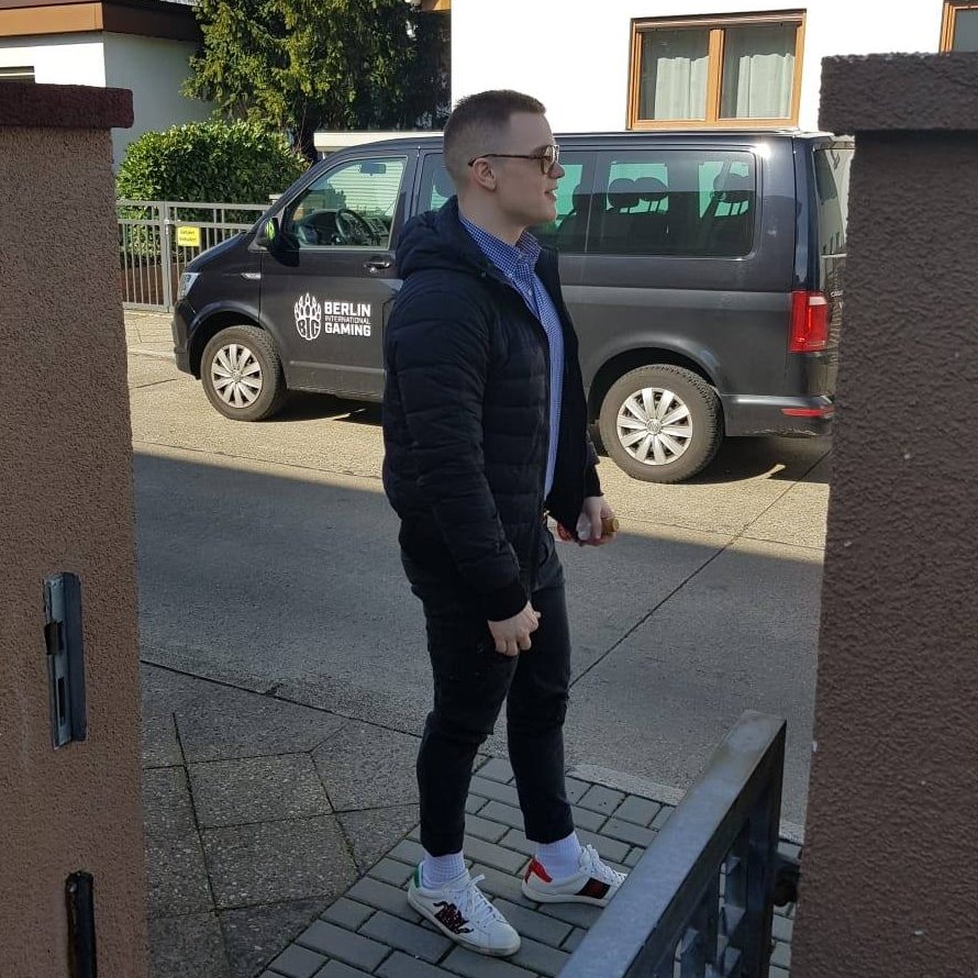 Kevin 'keev' Bartholomäus