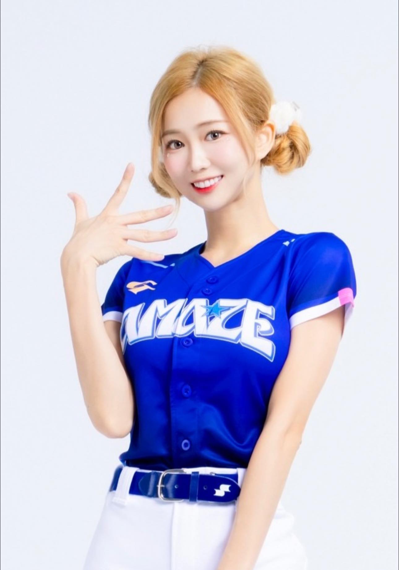 秀秀子Emily (@showshowz1124) • Facebook