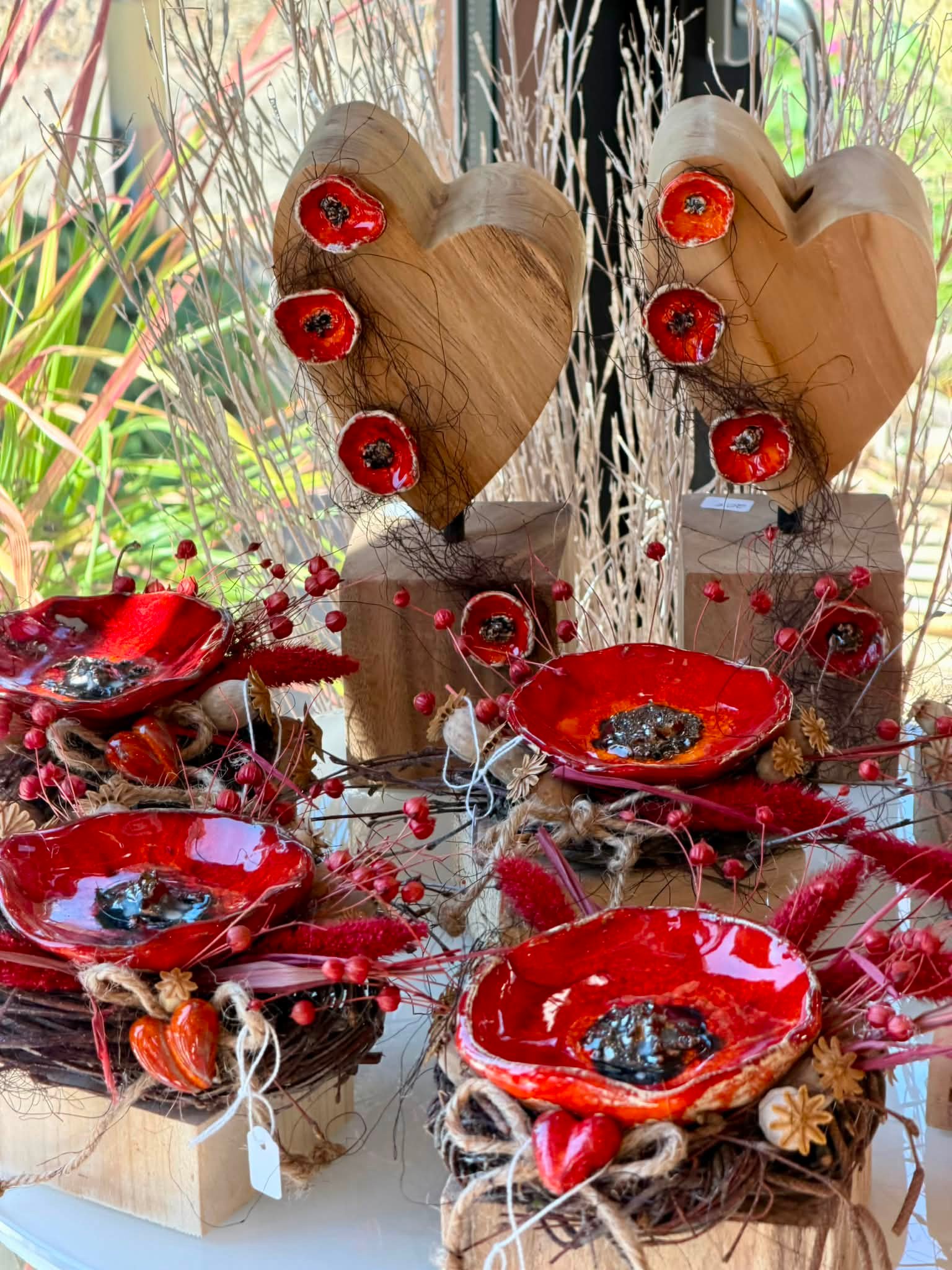 Handgemachte Keramik Unikate aus Ton Verliebt in 🥰in diese wunderschönen Mohnblüten Dekorationen 🌺 Bilderflut, konnte mich mal wieder nicht entscheiden 😅 Unter den Bildern findet ihr die Preise Bei Interesse bitte PN