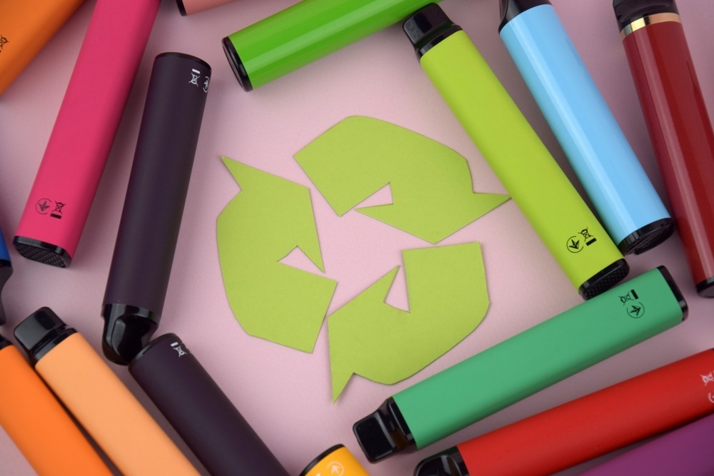 do vapes use lithium batteries Got a used vape? Stop. Don't bin it. contain that can cause fires if crushed or damaged. ♻️ Recycle instead. It's safer for everyone: recycleright.org.uk/halton-borough-council COLOR:15 PCS - POP Vaporesso XROS 4 vs bogo-eligible
