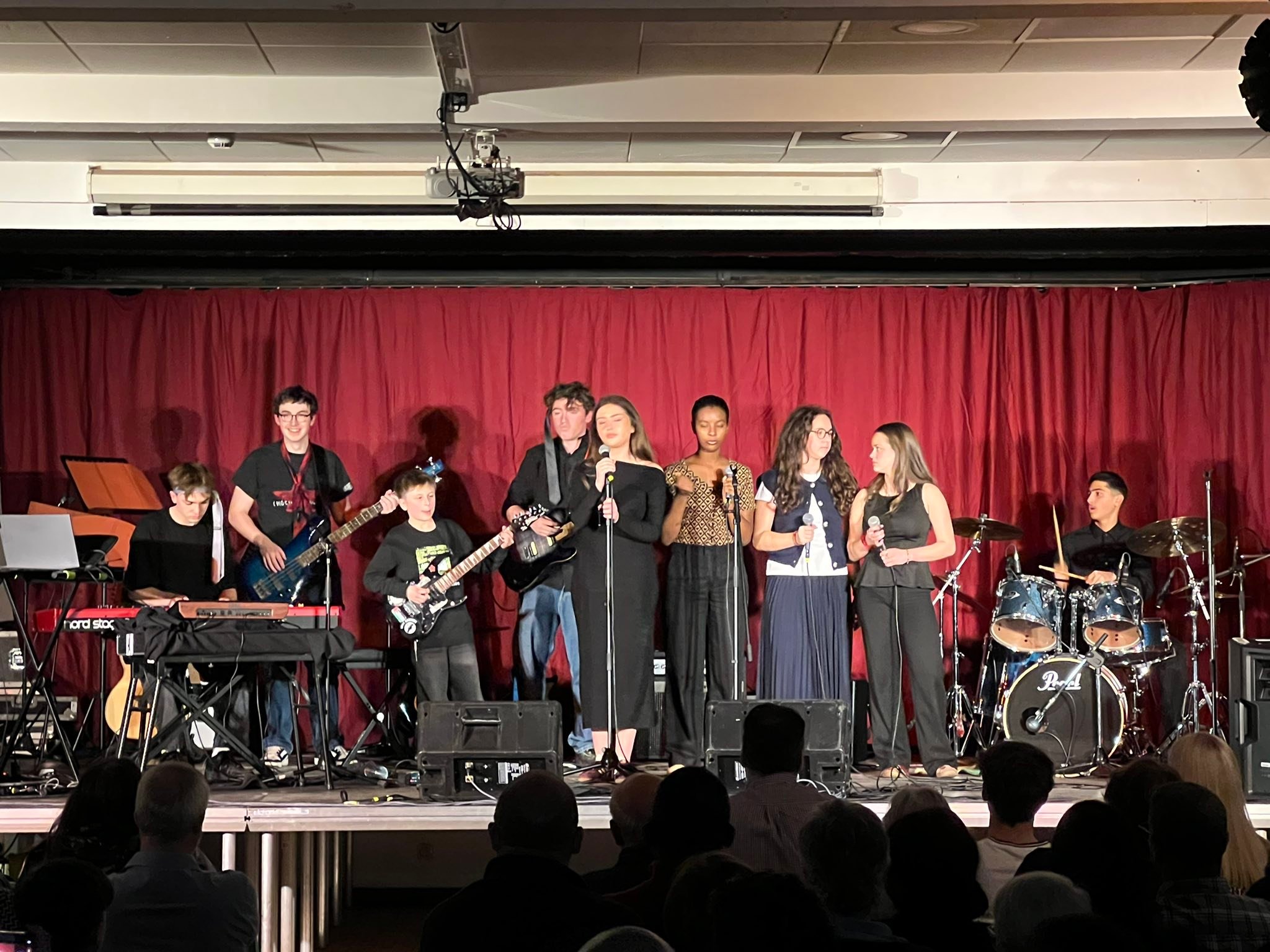 Inst... - Institut Notre-Dame de Loverval - section secondaire
