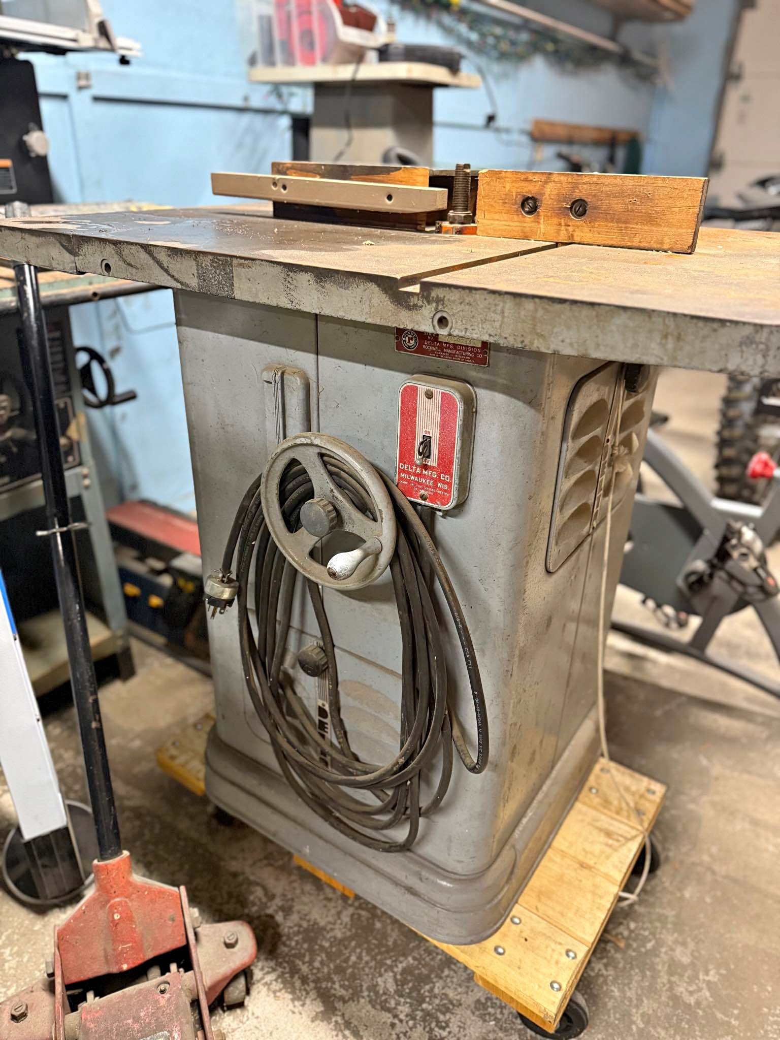 Delta Router Table - Router Tables - Hopkinton, Rhode Island | Facebook ...