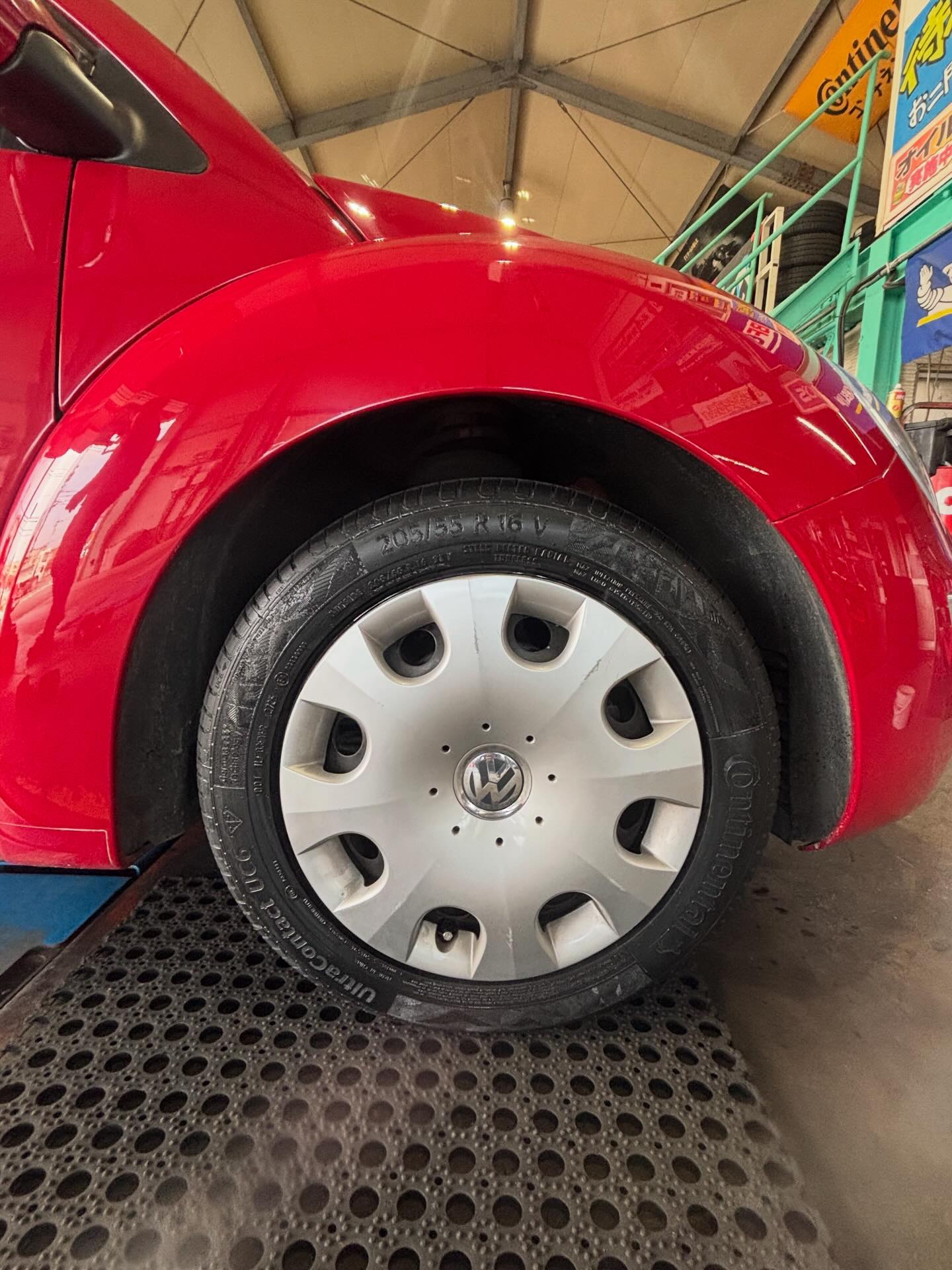 フォルクスワーゲン ビートル 205/55R16 コンチネンタル ウルトラ 