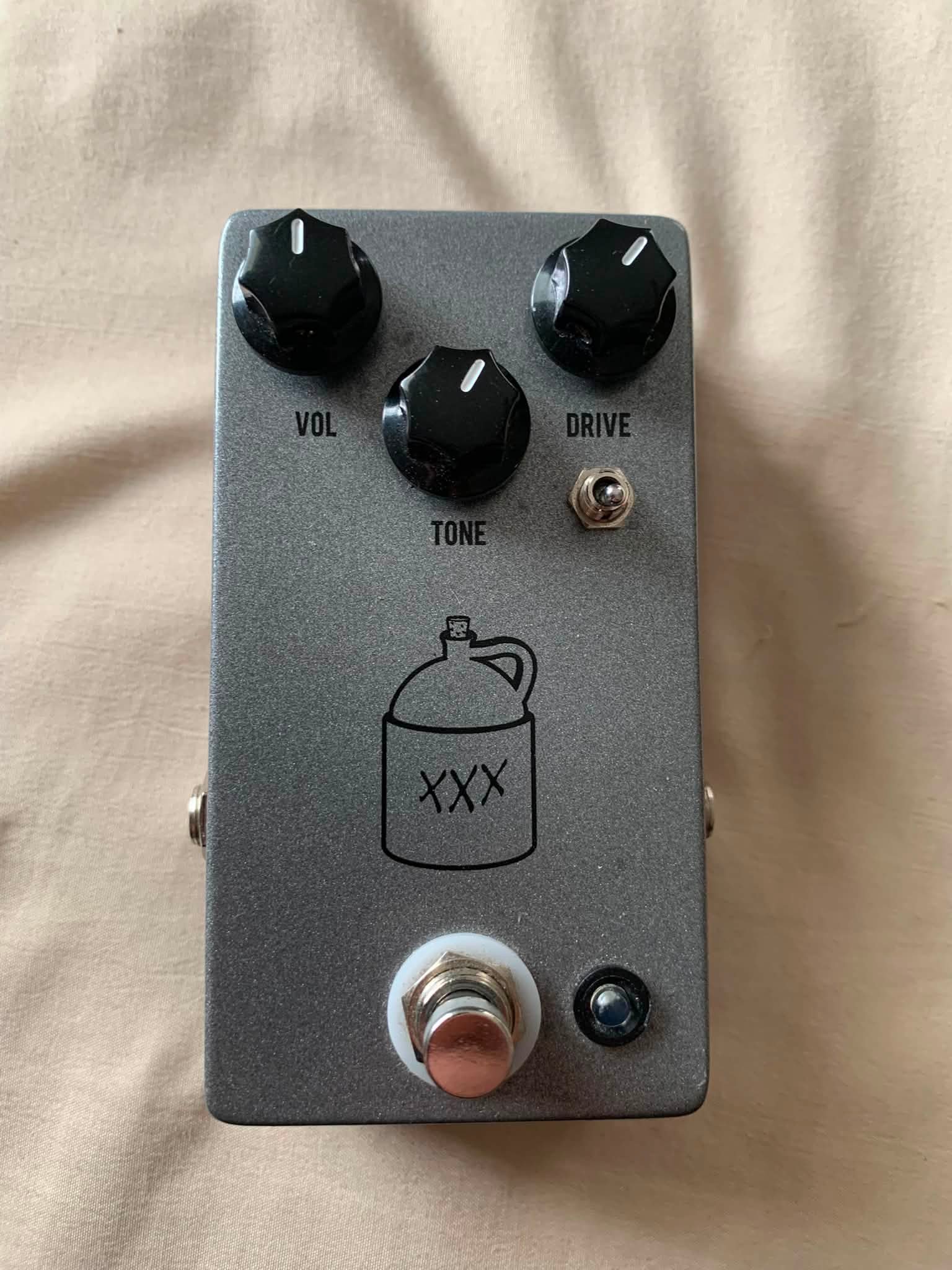What is the value of a used JHS V1 Moonshine pedal?