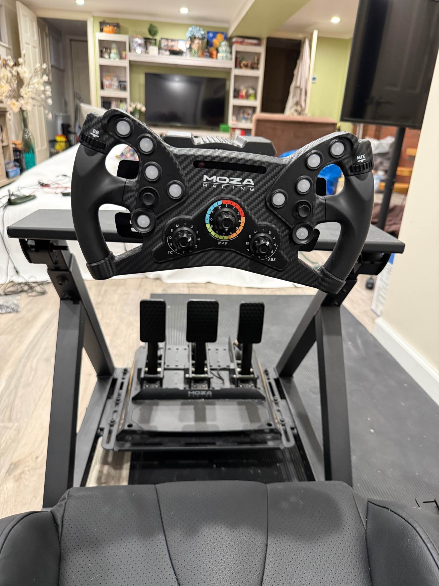 MOZA Sim Racing Rig – R9, CRP2 Pedals, KS & CS V2P Wheels, Shifter ...