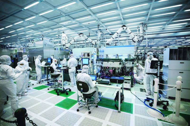 Intel - Did you know Wednesday?! Our cleanroom is up to... | Facebook
