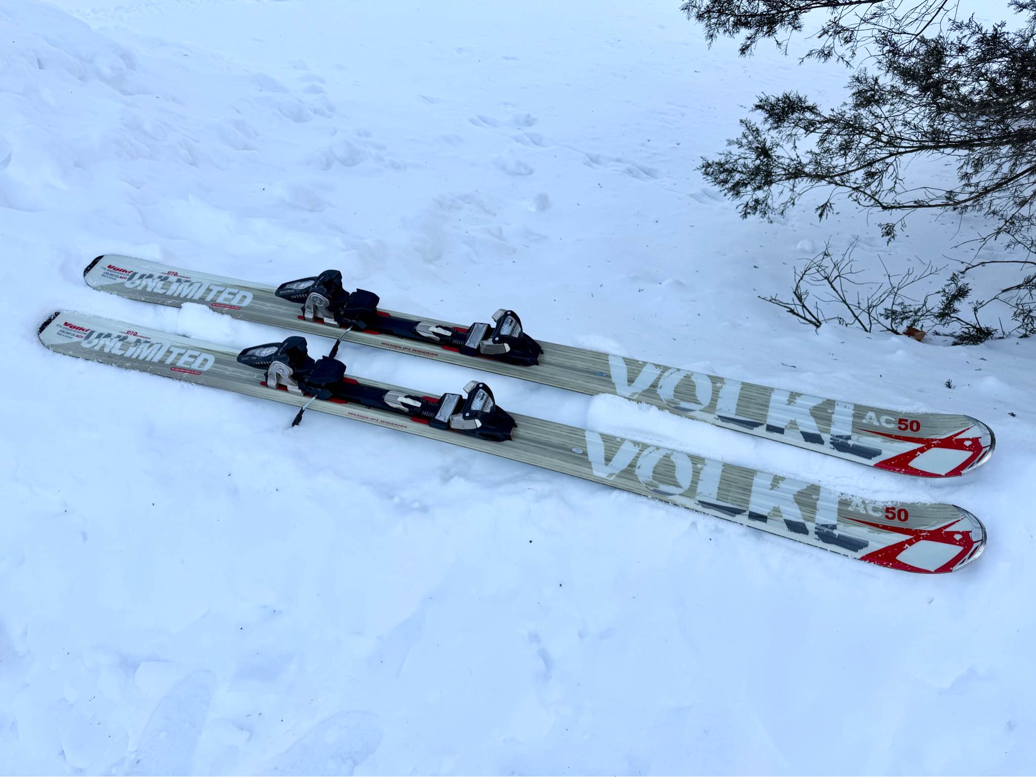 Volkl Unlimited AC50 Skis – 177cm w/ Marker WideRide Bindings