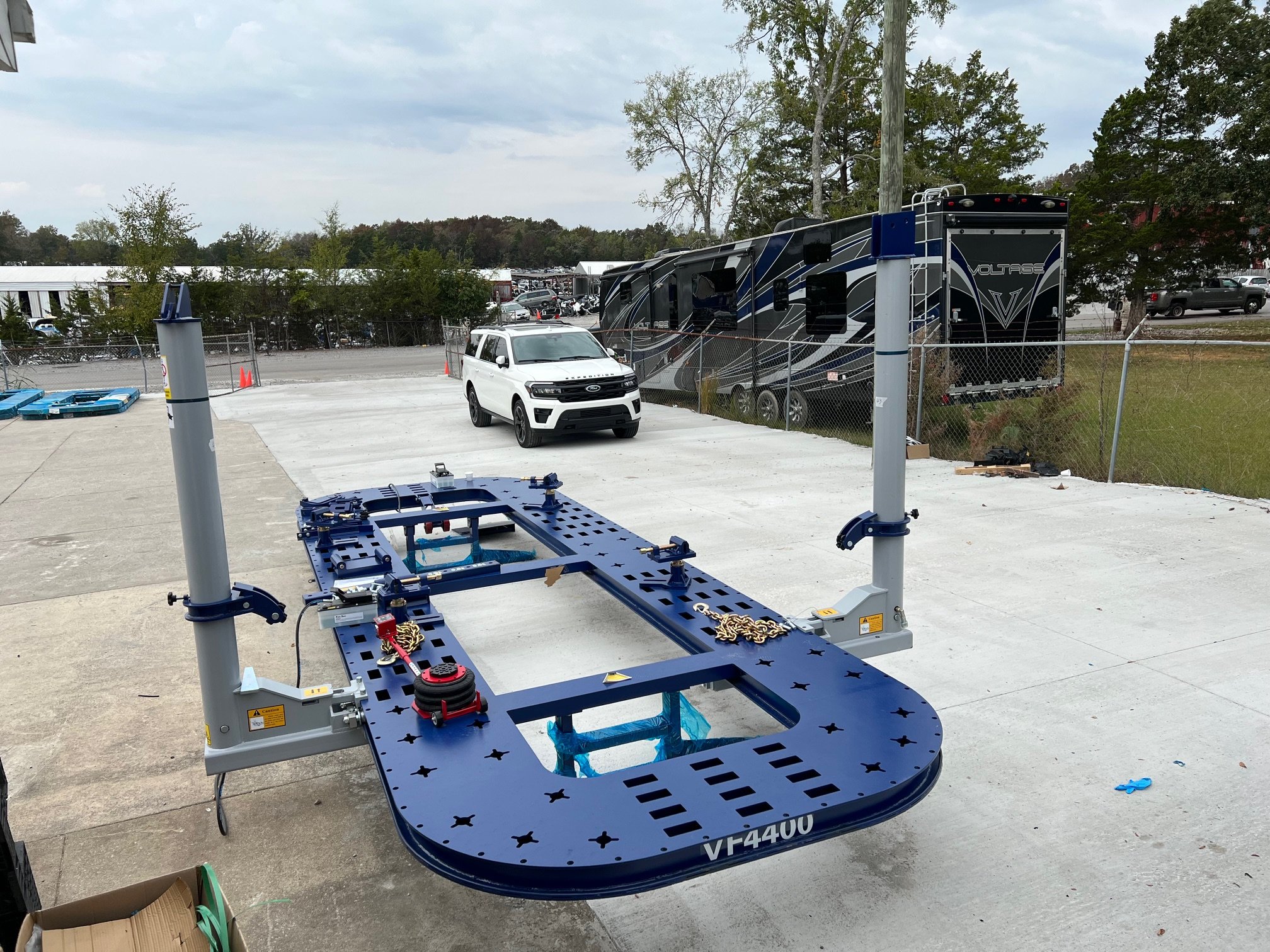 2 Tower Auto Body Frame Machines-22FT-BRAND NEW! - Weight Lifting ...