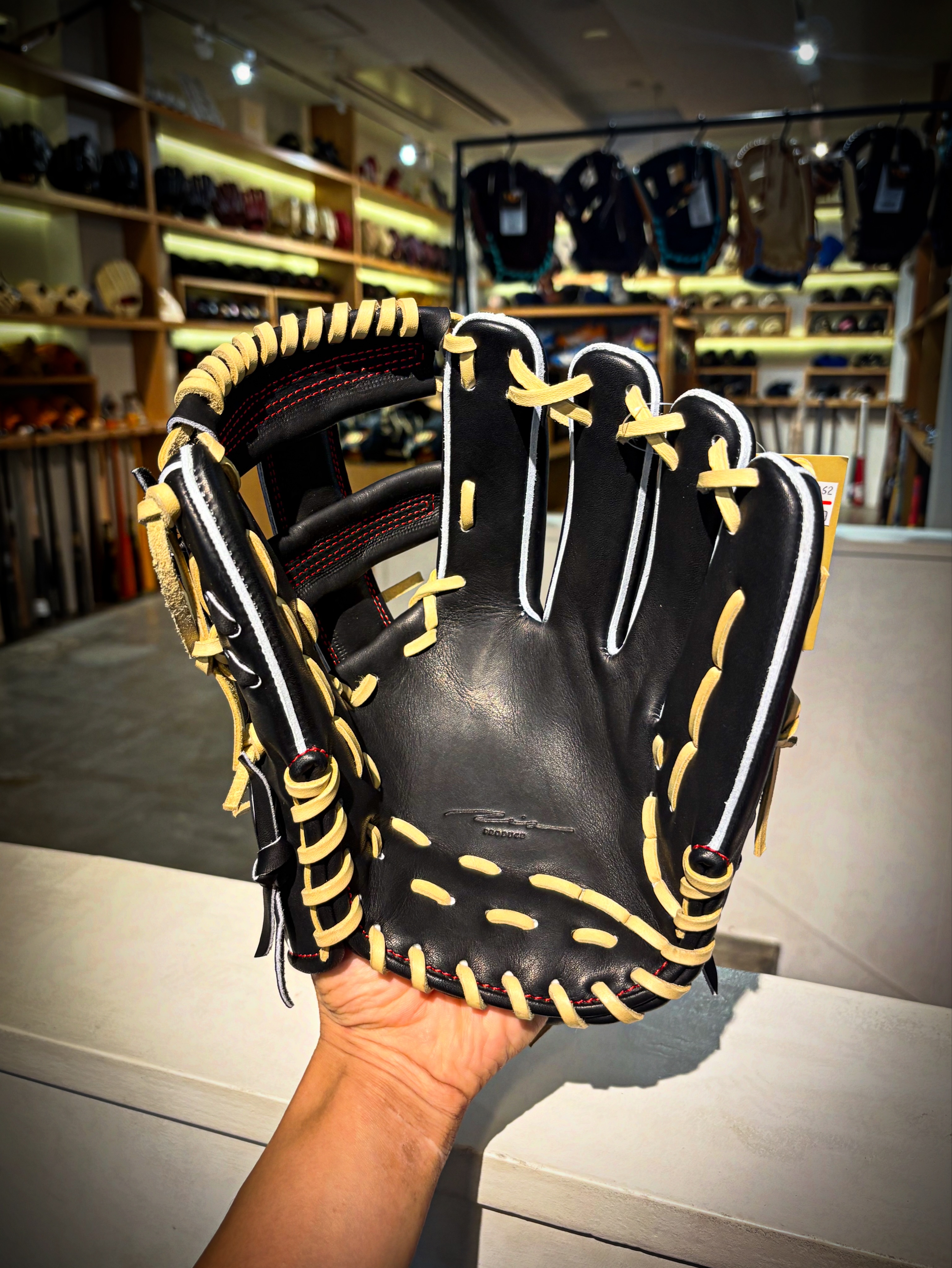 SWANS（スワンズ）から限定のサングラスが入ってきましたよ〜♪ 今回は
