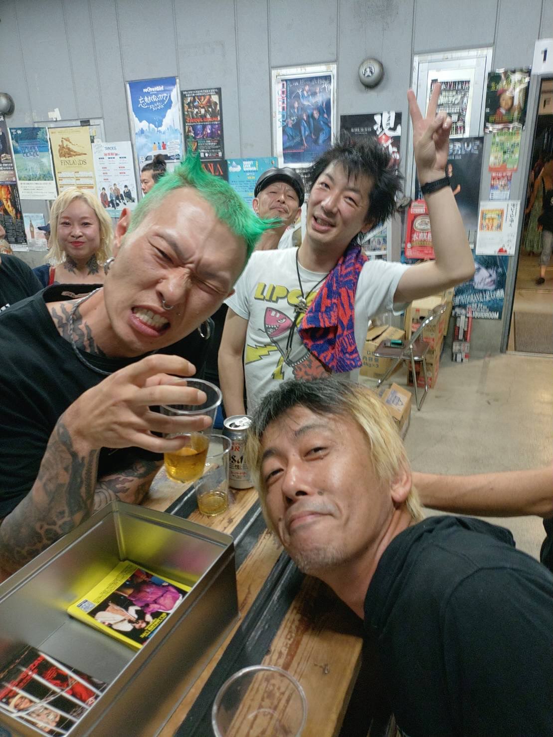 邦楽 ADULTIN HANGOVERZ Oi-SKALL MATES ADULTIN HANGOVERZ Oi-SKALL