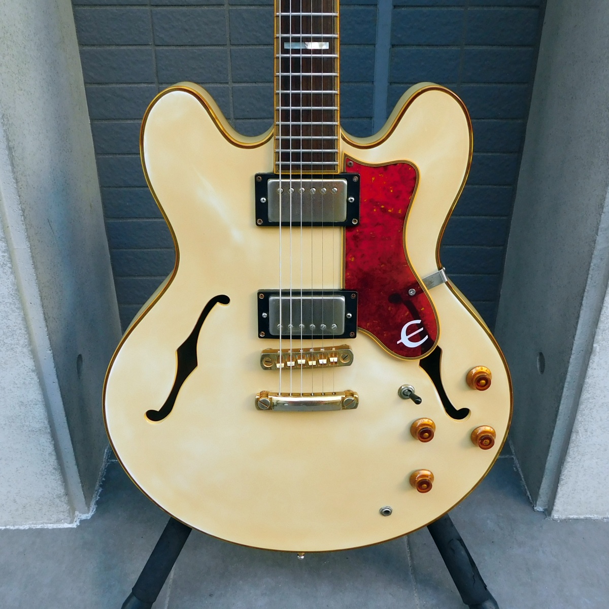 Epiphone Sheraton II シェラトン ハードケース付き美品 中古】 Epiphone エピフォン Sheraton II セミアコ ハードケース付き
