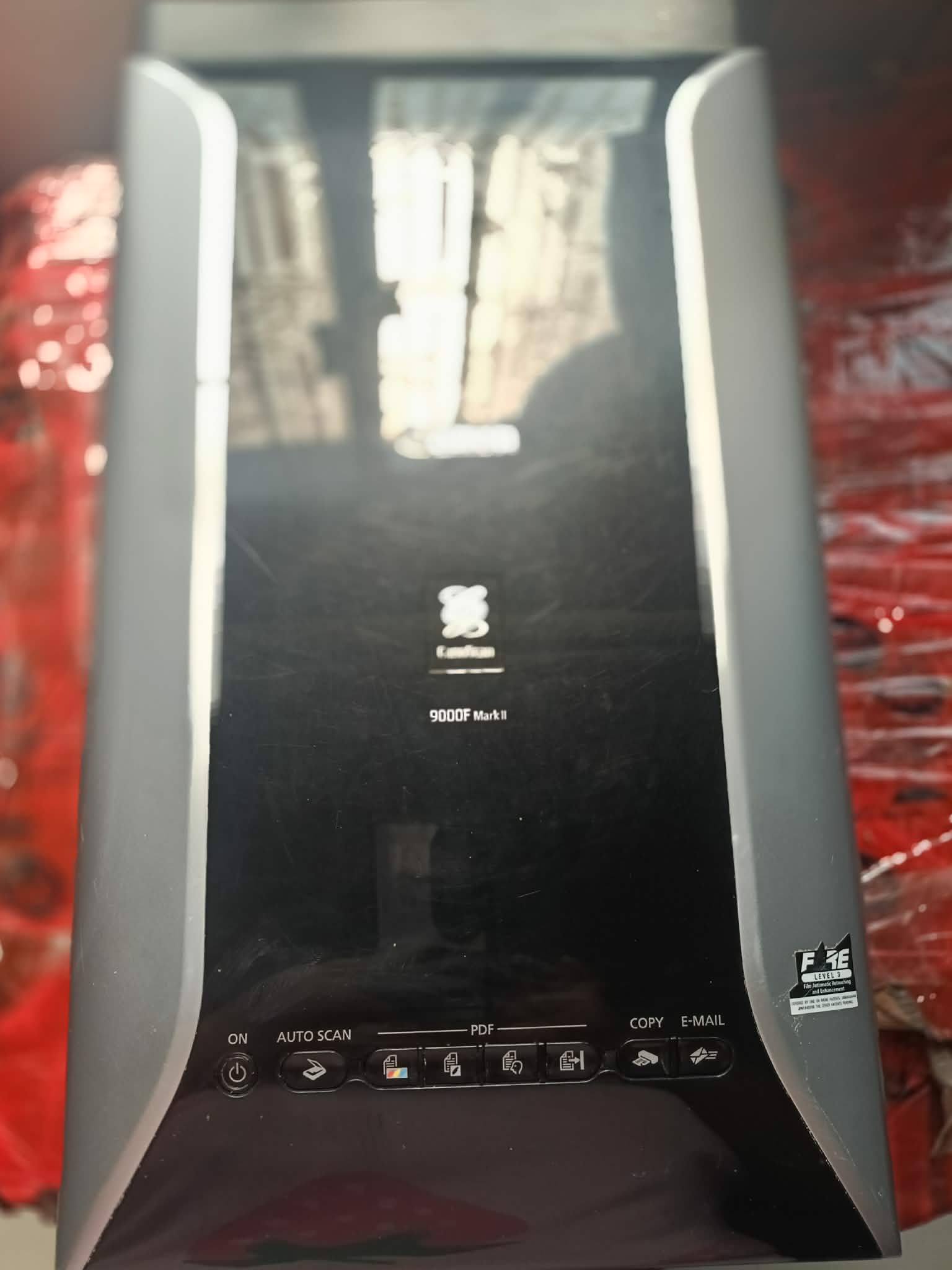 Canon CanoScan 9000F Mark II Professional Scanner – Excellent 