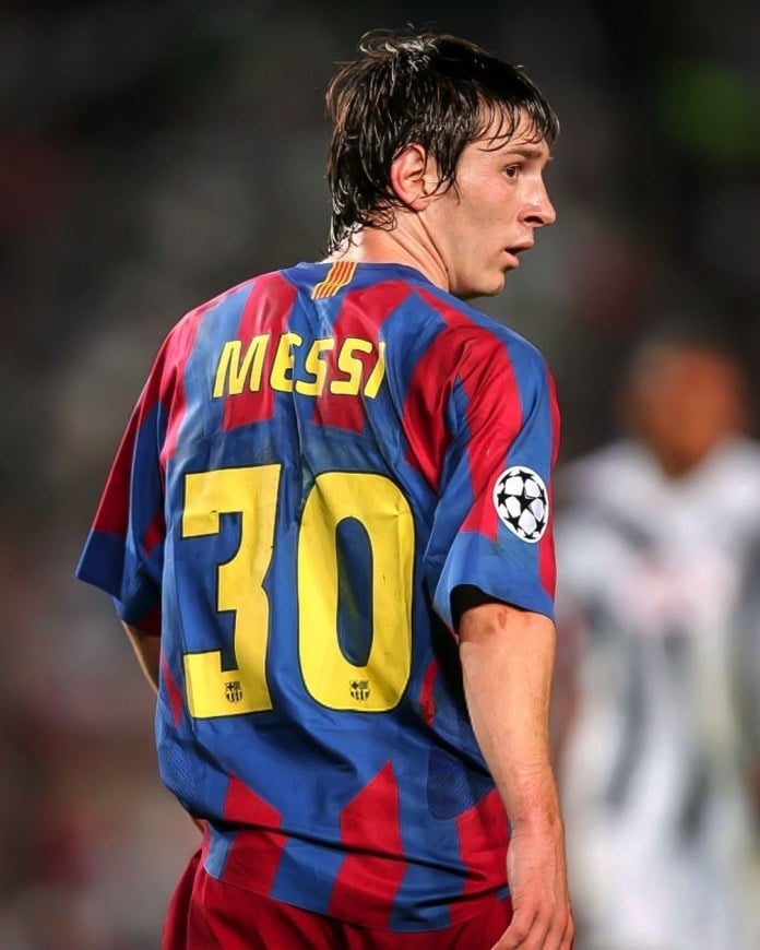 Messi is familiar with the No.19 jersey when he started his