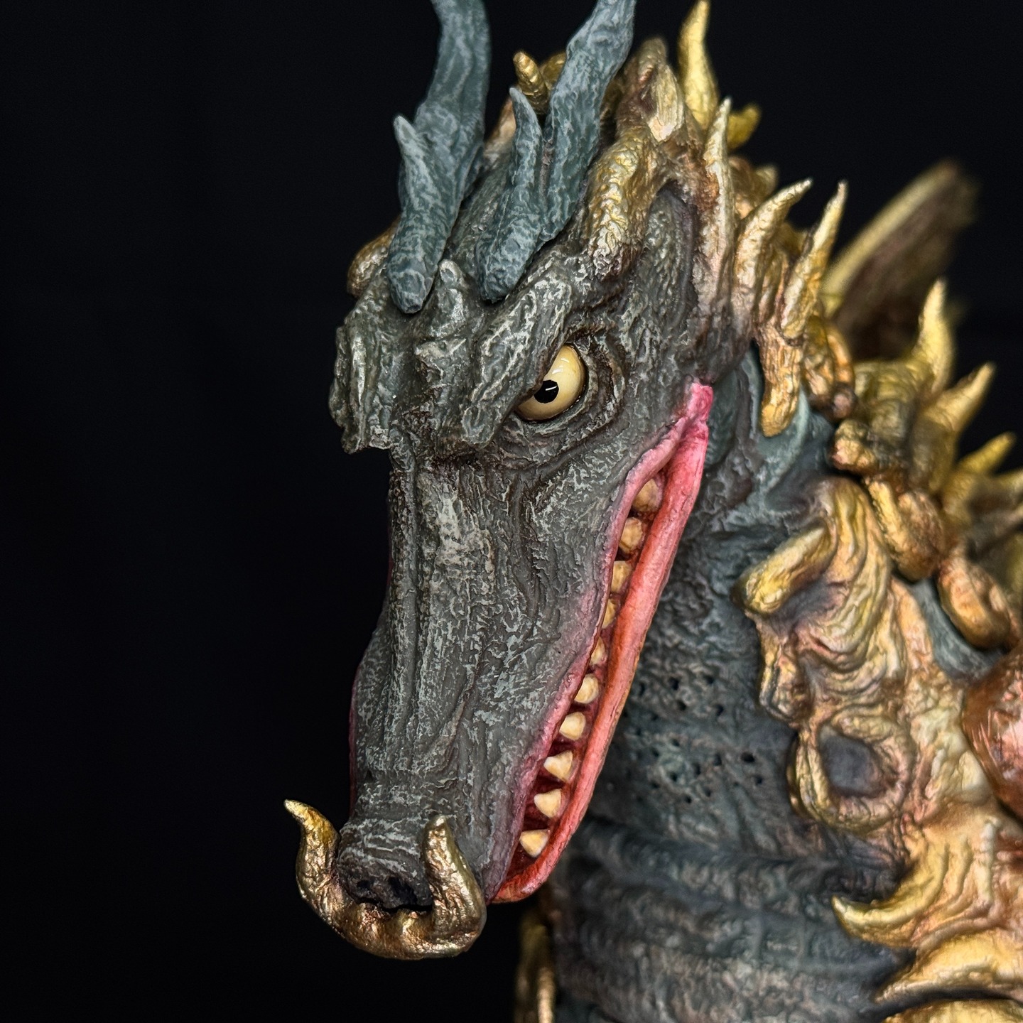 Ultra Kaiju Dondongo Art Statue (One-Off)ミイラ怪獣ドドンゴ 完成品
