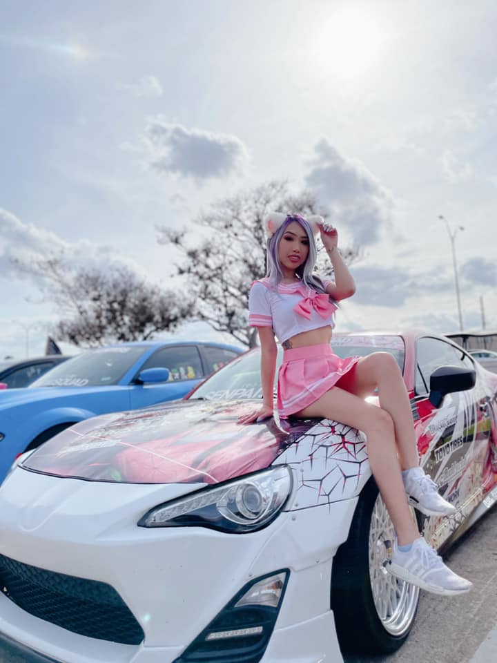 Tinayoshile Cosplay