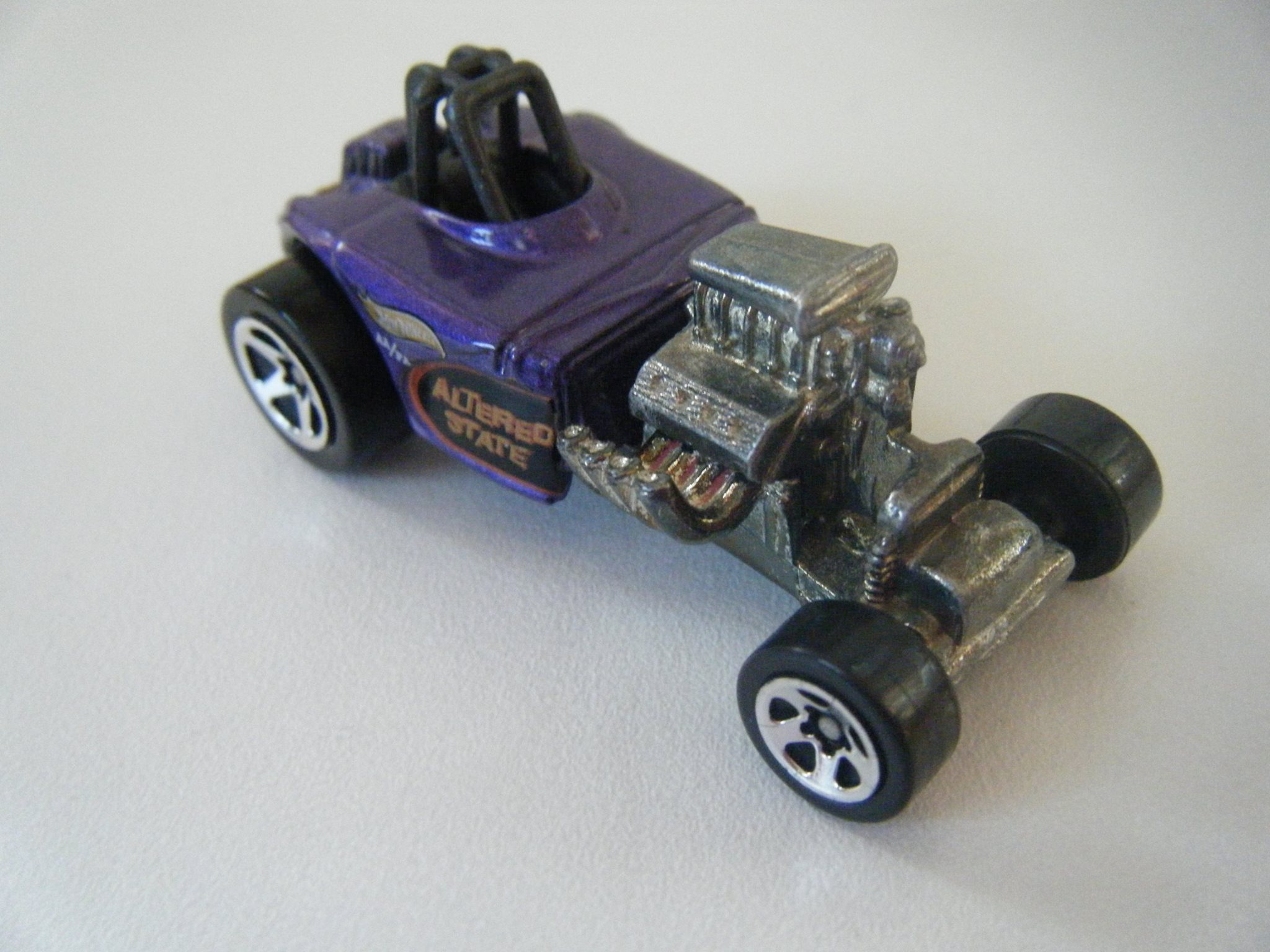 Rare 2001 Altered State Hot Wheels with rubber tires