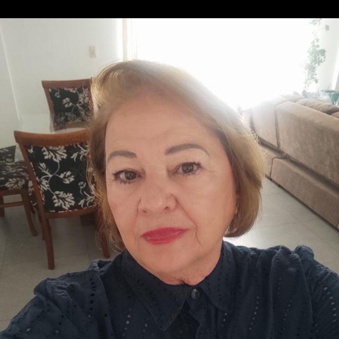 Elaine Stumpf - Corretora de Imóveis | Blumenau SC