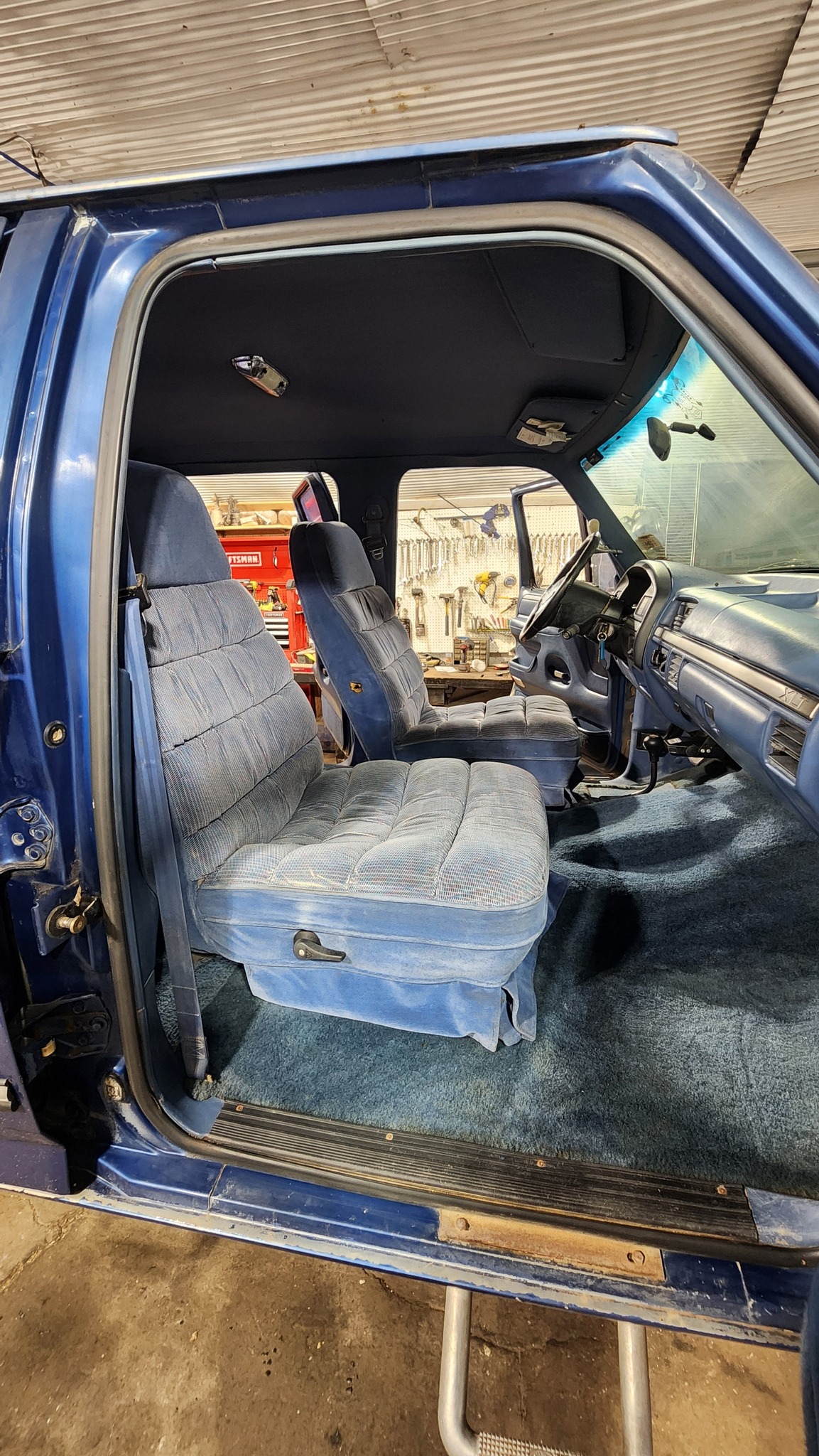 Black Molded Vinyl Flooring Fits - 1987-1997 Ford F-250 Ext Cab
