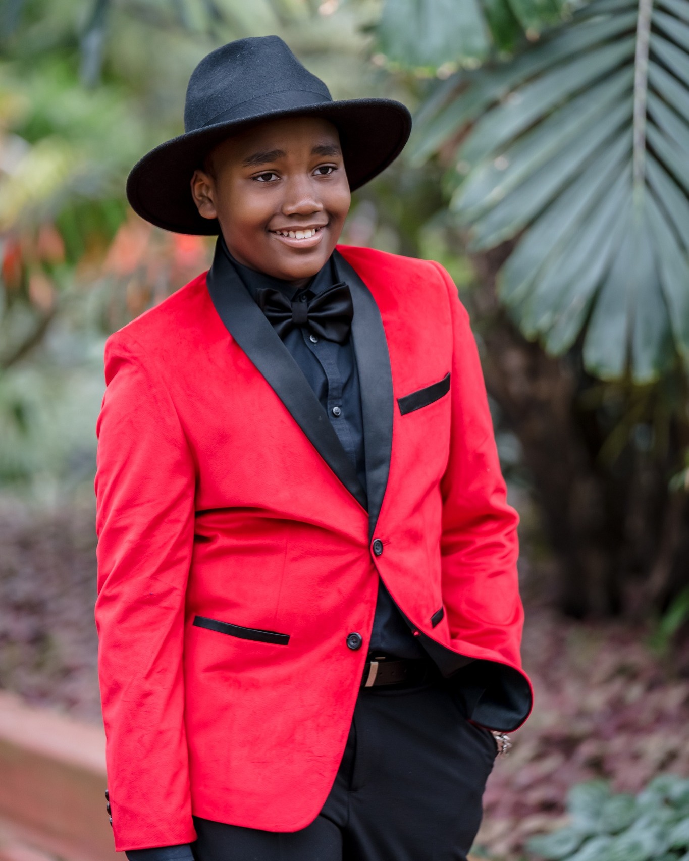🎩🔴 Red jacket, black hat - Kevin's... - Kevin D. Henderson II