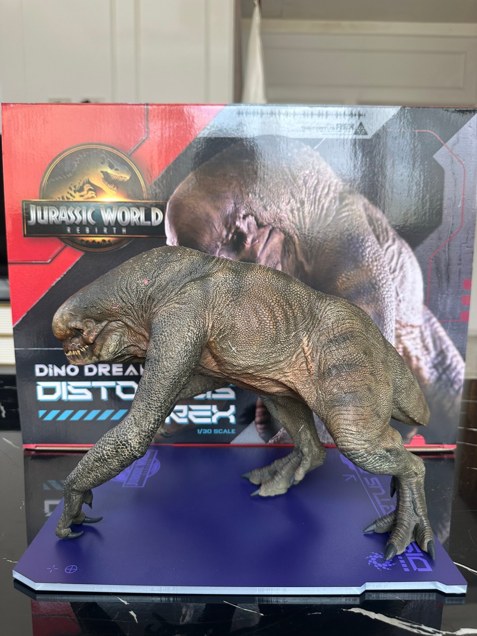 Unboxing Distortus Rex Scale 1/30 by Dino Dream