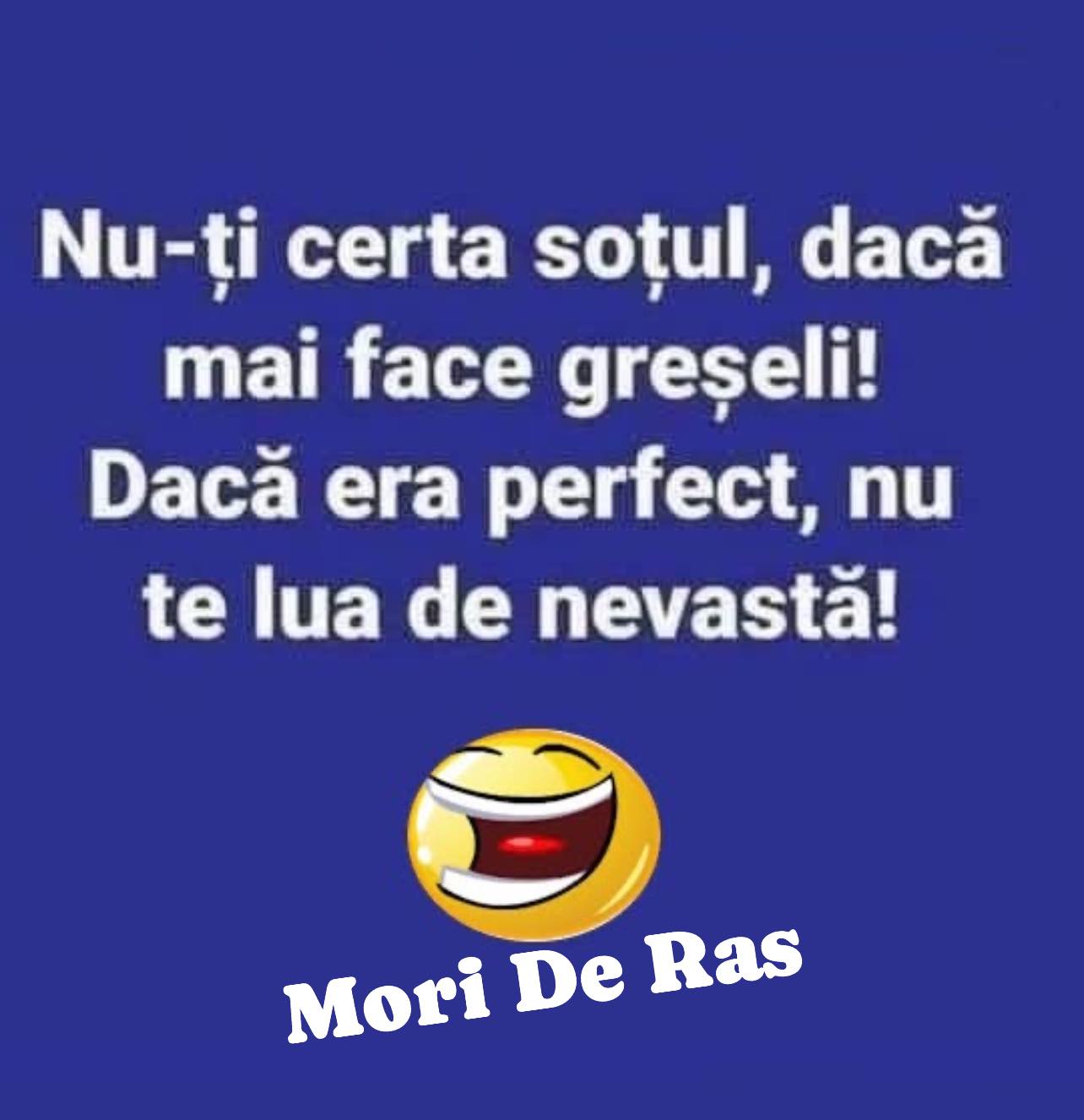 Mori de râs