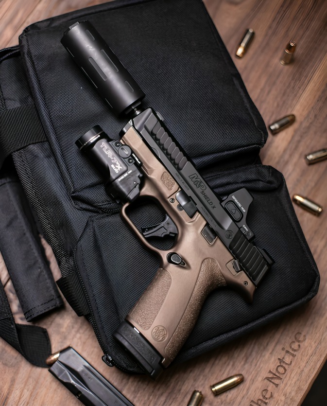◎ No one will argue that the Smith & Wesson Inc. Shield pistol is