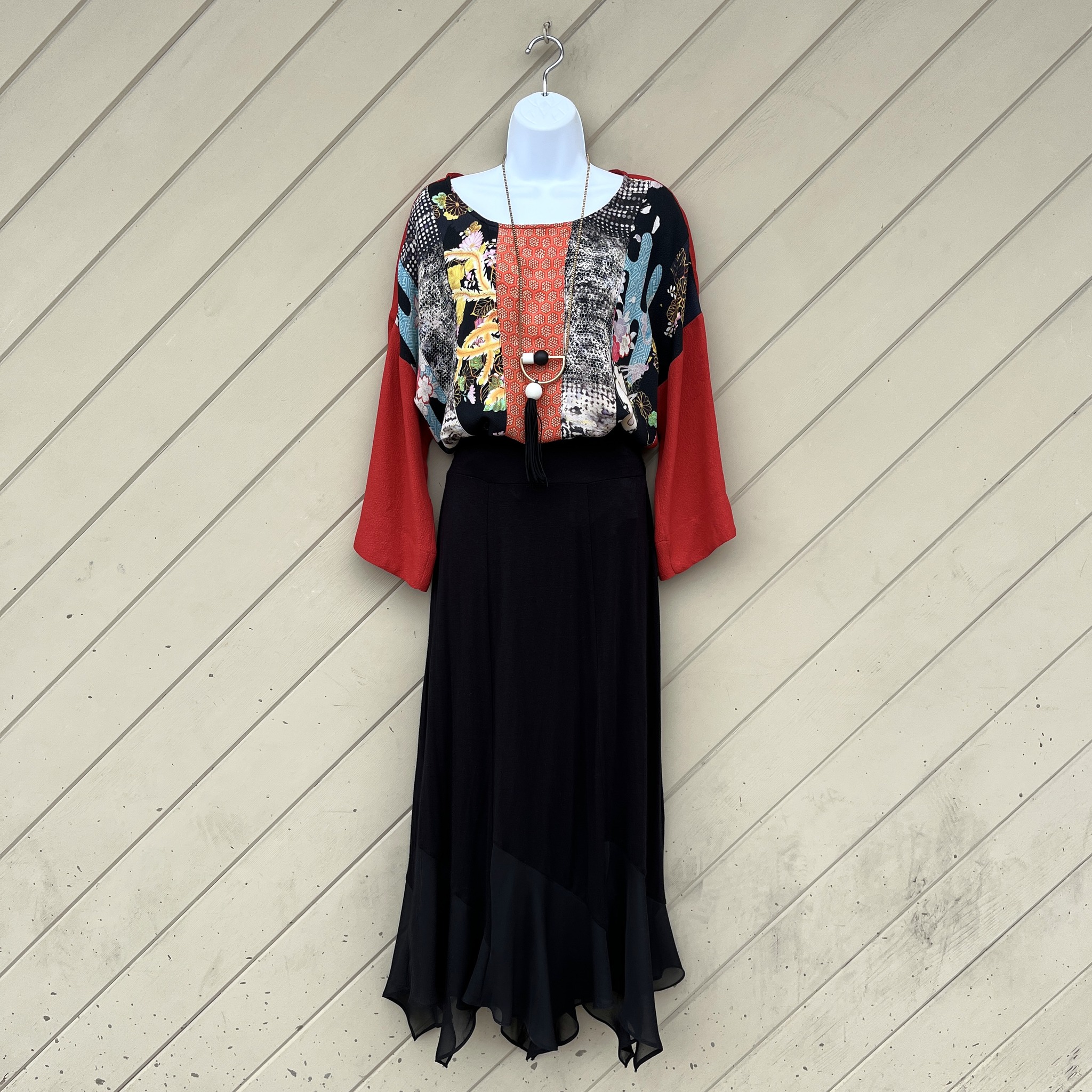 chinese dress ladies Miss Circle Women's Veronica Black Lace Maxi Dress - Black
