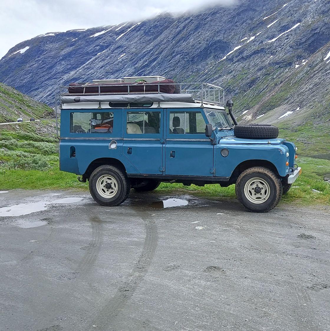 Land Rover Series I, II, III Club - Official | My 88 jumps out of third ...