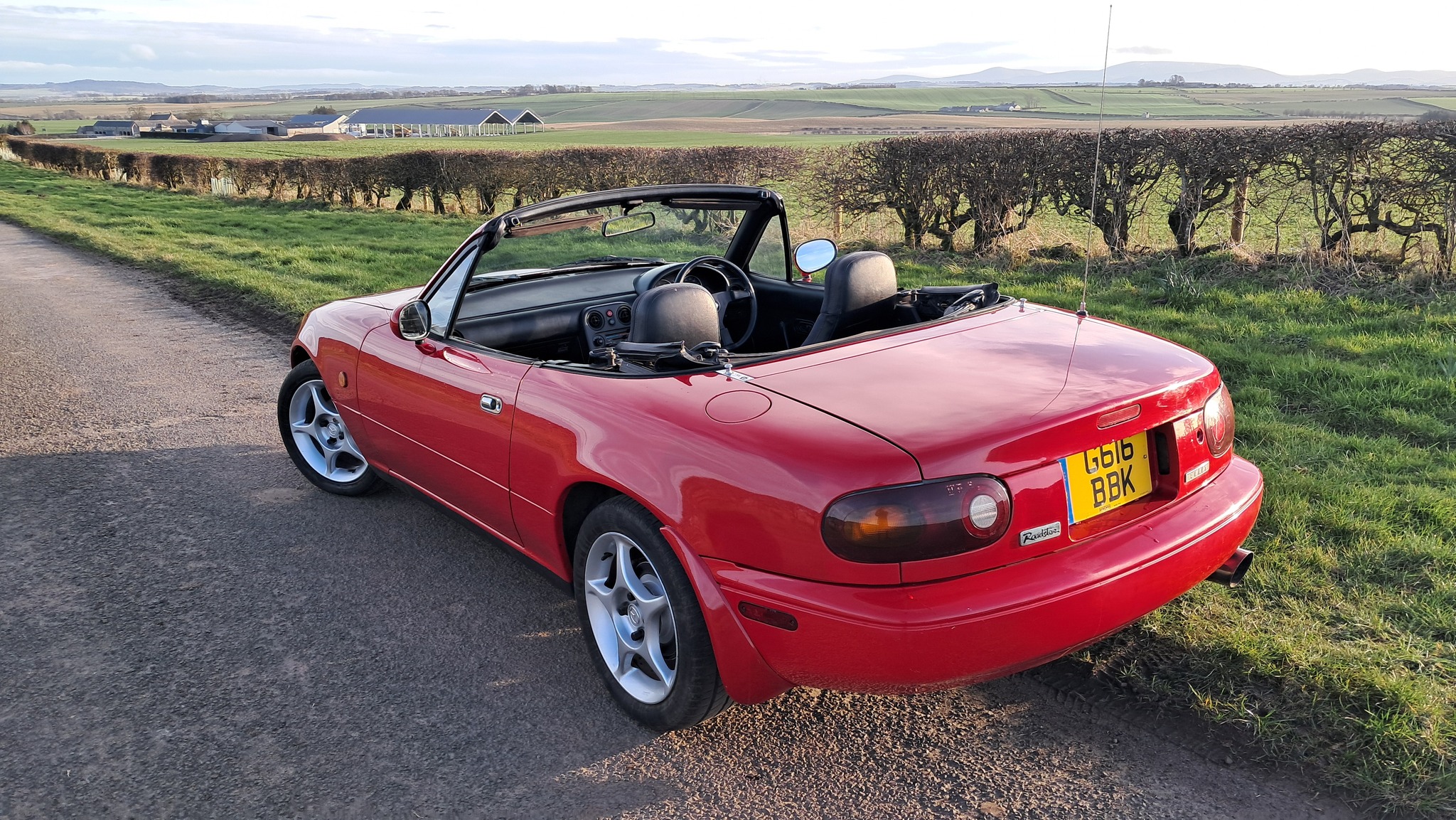 Two more Mazdas off to new homes yesterday: The 1990 Eunos 1.6 in