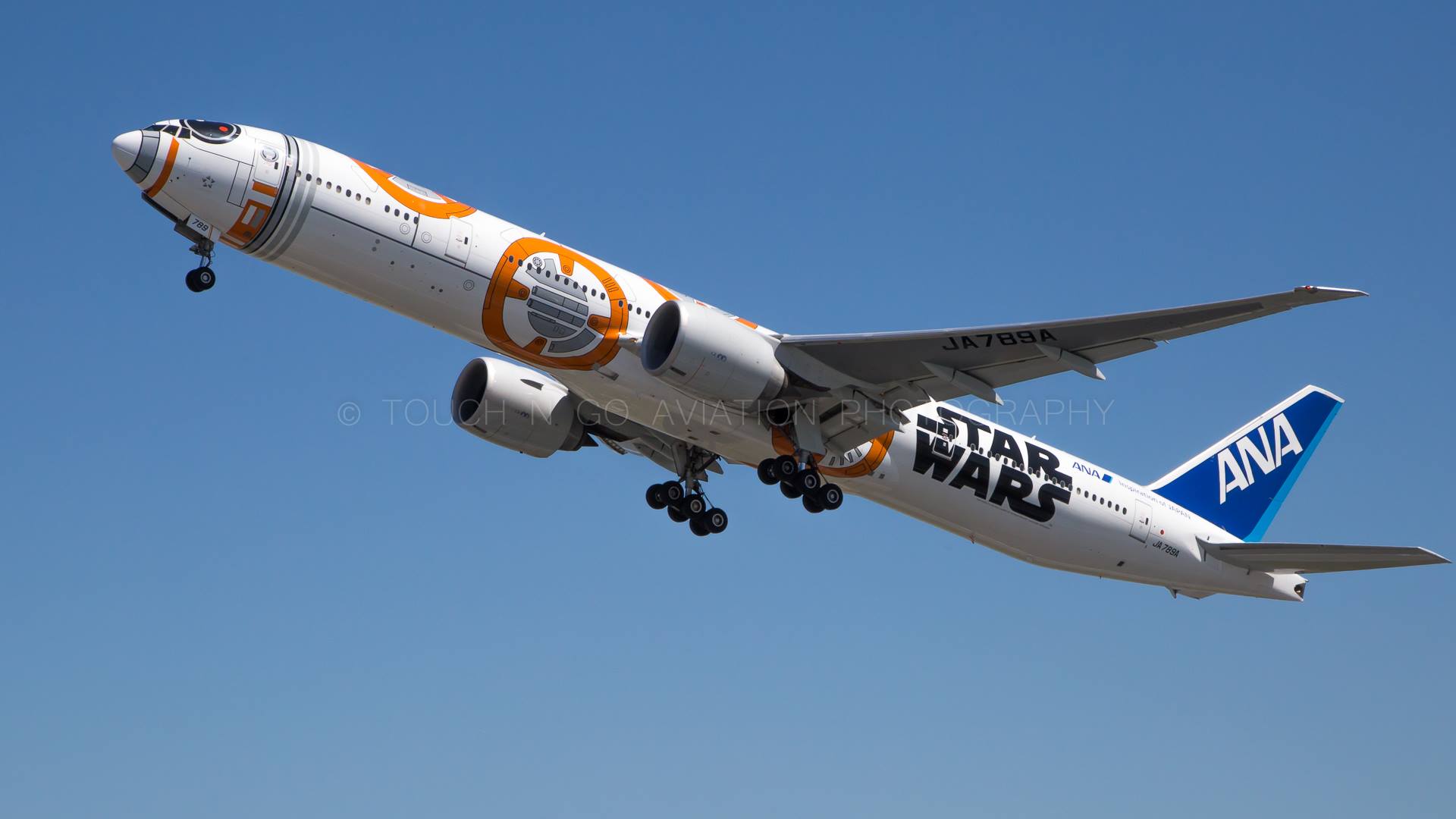 Star Wars fans and Aviation geeks came together yesterday for the