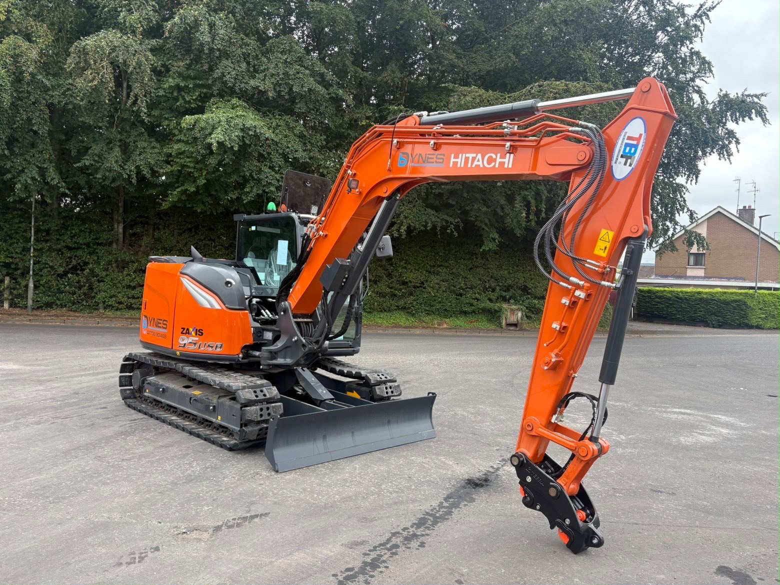 TBF - HITACHI - Used ZX30 Crawler Excavator c/w dozer blade