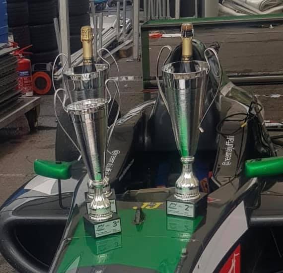 Double R Racing - Thruxton Race Circuit 🏼 out Sebastian... | Facebook