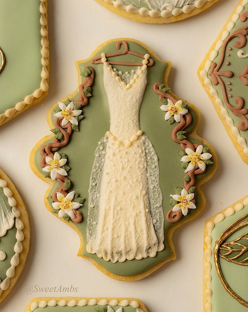 bridal shower dress cookies I absolutely loved creating these Lord of the Rings for a last month! These orange vanilla cardamom cookies are decorated with royal icing made with natural food coloring from 2 dozen and 3 Girl Dress:2T Jay-r Gamboa Flores | BridalWhite-SS