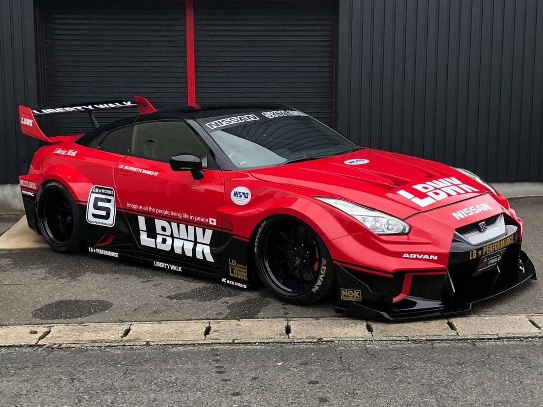 LIBERTY WALK®︎ LB-WORKS NISSAN GT-R R35 Type2 brilliant light