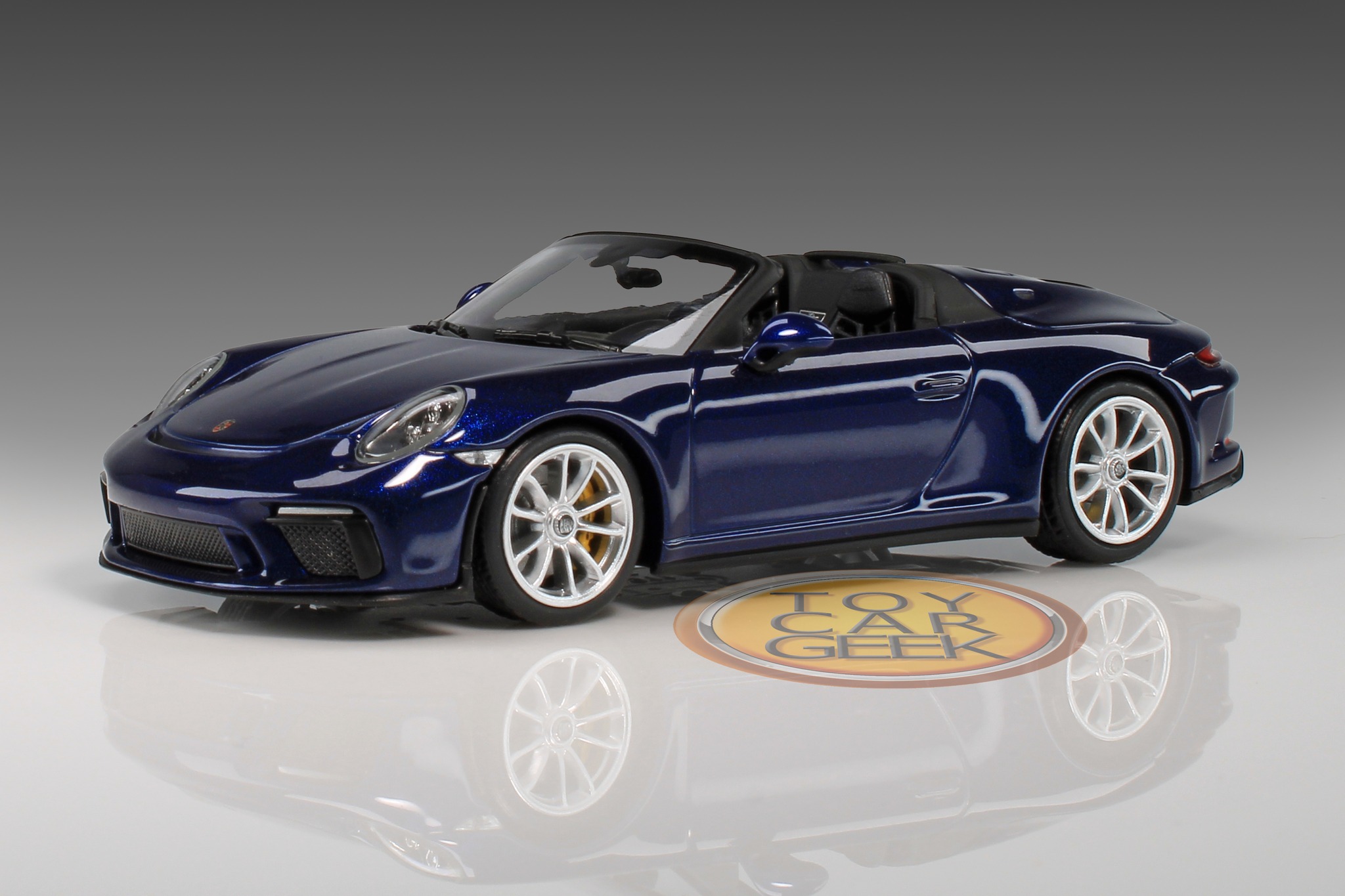 Minichamps 2019 Porsche 911 Speedster 1:43 scale diecast model