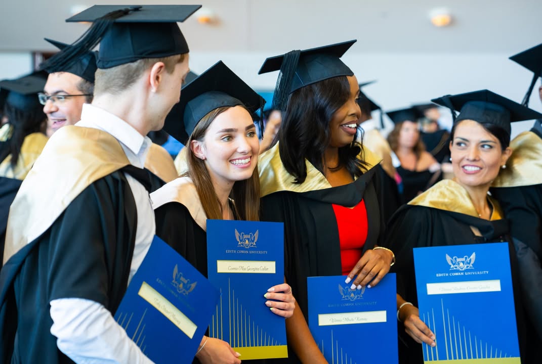Calling all ECU graduates! It's time to get your tickets and regalia ready for the big day 🎓✨ Swing by the ECU Joondalup Sports Centre this weekend to get graduation-ready. Say hi