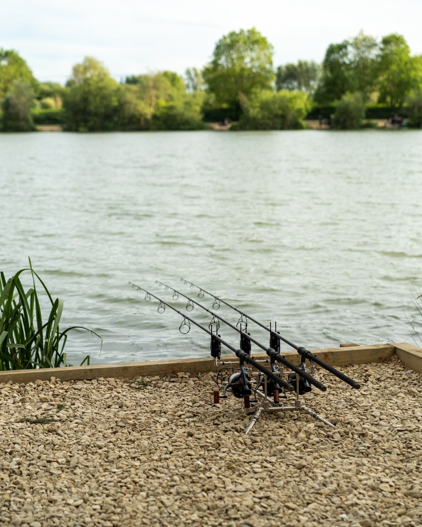 fishing fishing rod holder Universal experience:Beginner The V15 fishing rod Sit-Inside Review: Old Town Size:9yds. 60lb Fluorocarbon Wind-On Spectra Loop