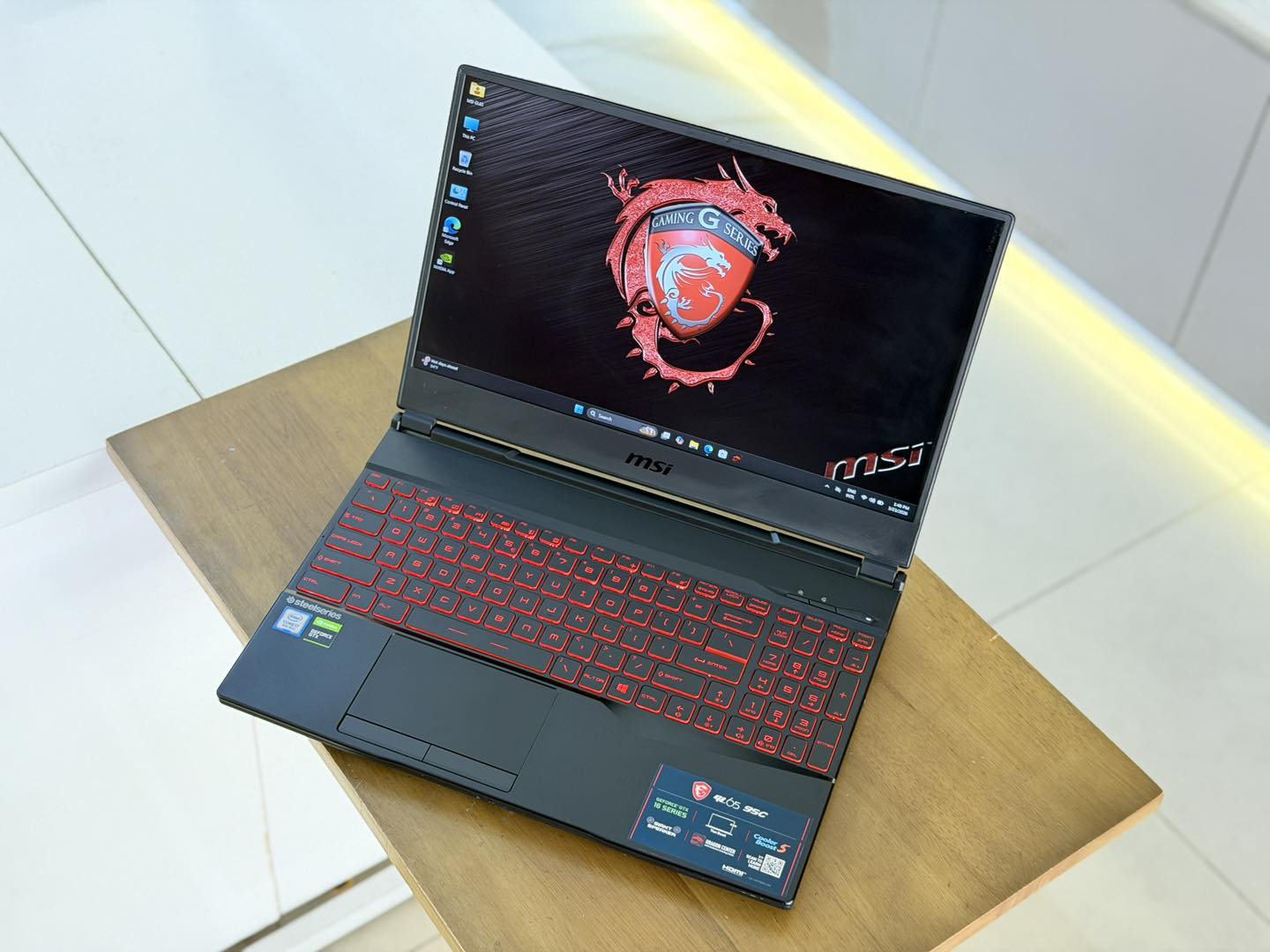MSI GL65 9SC ( Grade A ) = 450$? Game, Design….. CPU : Core i7 