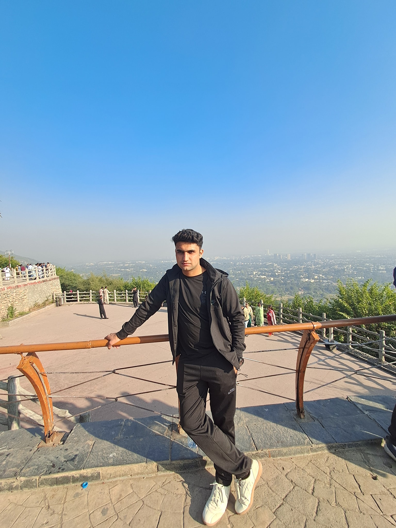 Naveed Khan