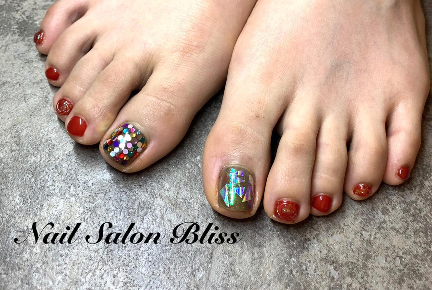 Mrt K どんどん増えてるfootのご予約 角質ケアもありますよ Nail Nailinstagram ネイル ネイルデザイン ジェルネイル カルジェル フィルイン ネイル 難波ネイルサロン 難波ネイル パラジェル プリジェル 夏
