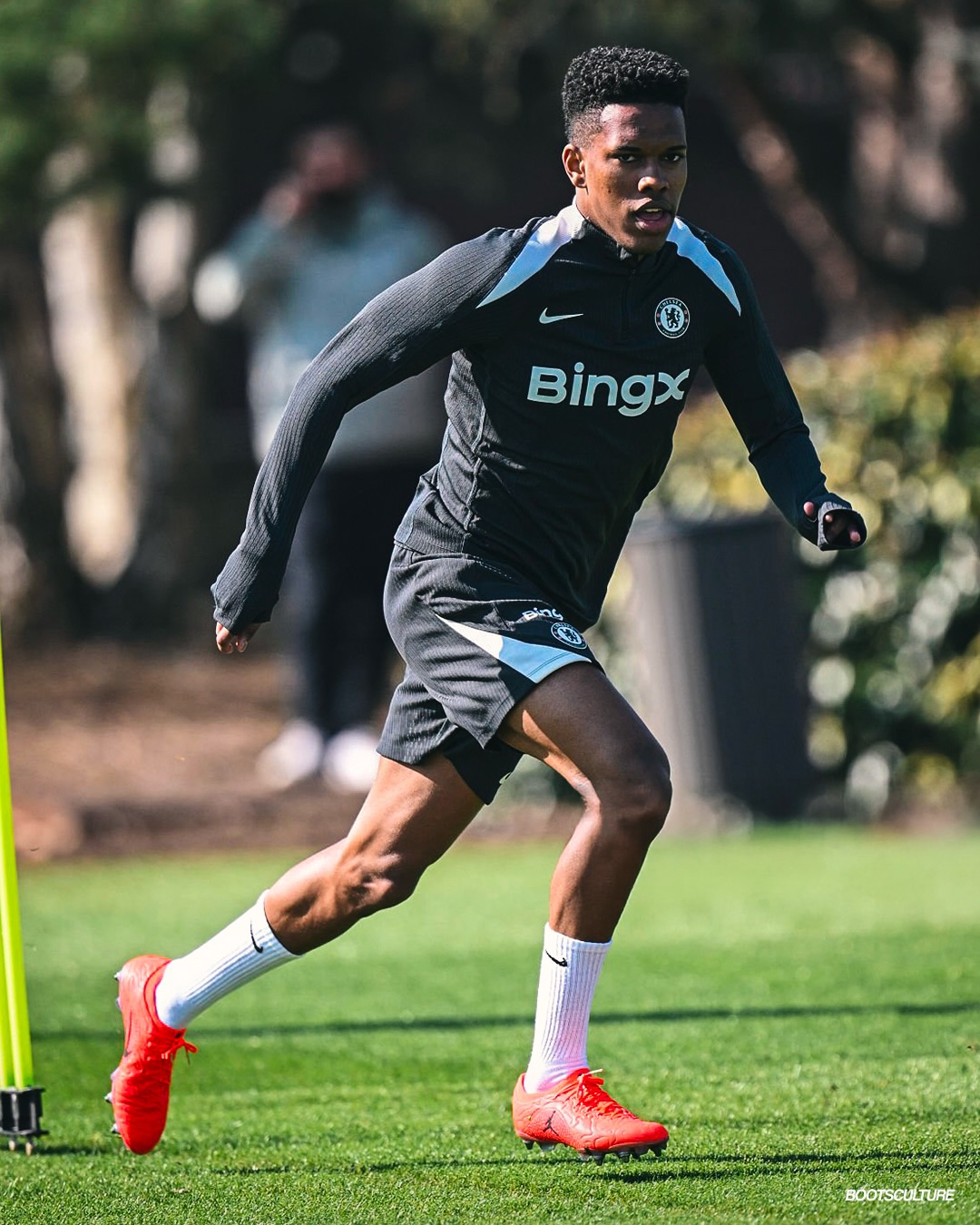 👀 Estêvão just stepped out on the training ground wearing the