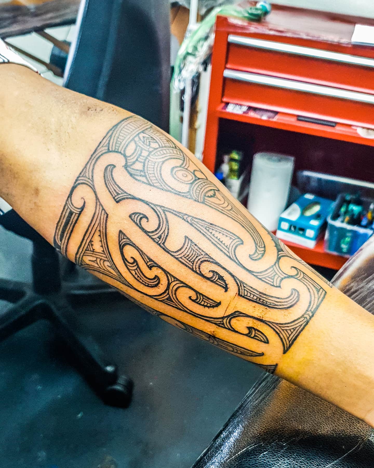 Awa Ink - Check out some recent Mahi done by Charles...