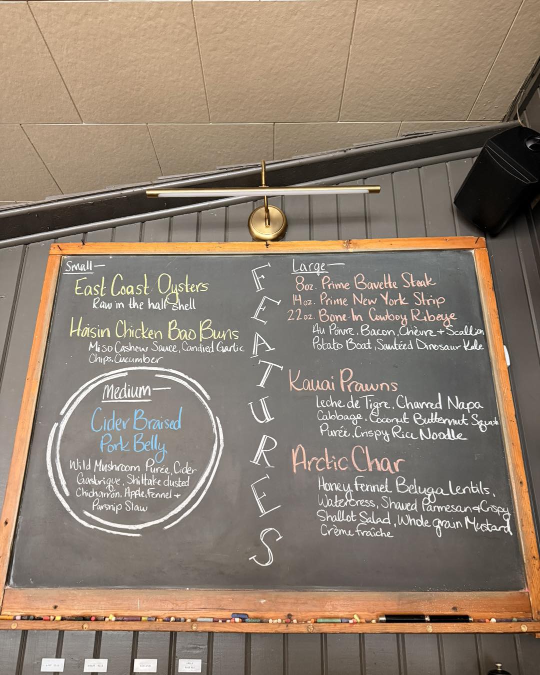 New Dinner Features just arrived !!! (Friday, August 21th
