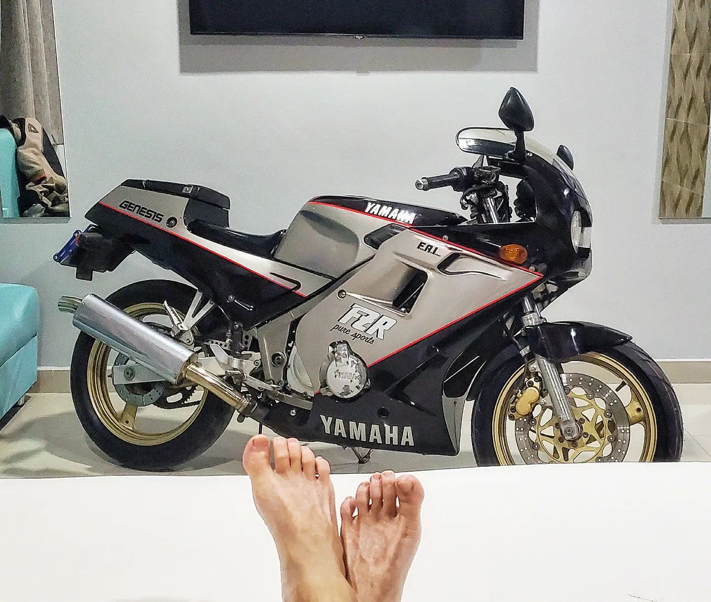 Touring Thailand on a Yamaha TZR250 2-Stroke Motorcycle