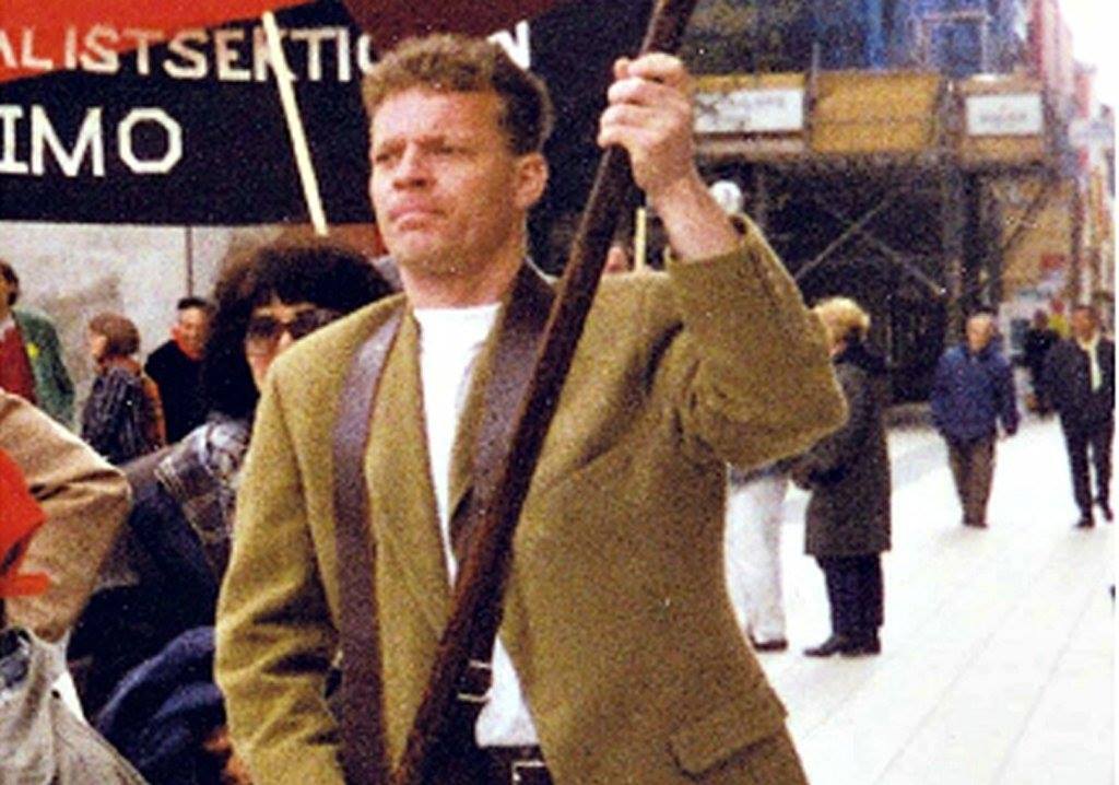 On this day, 12 October 1999,... - Working Class History | Facebook