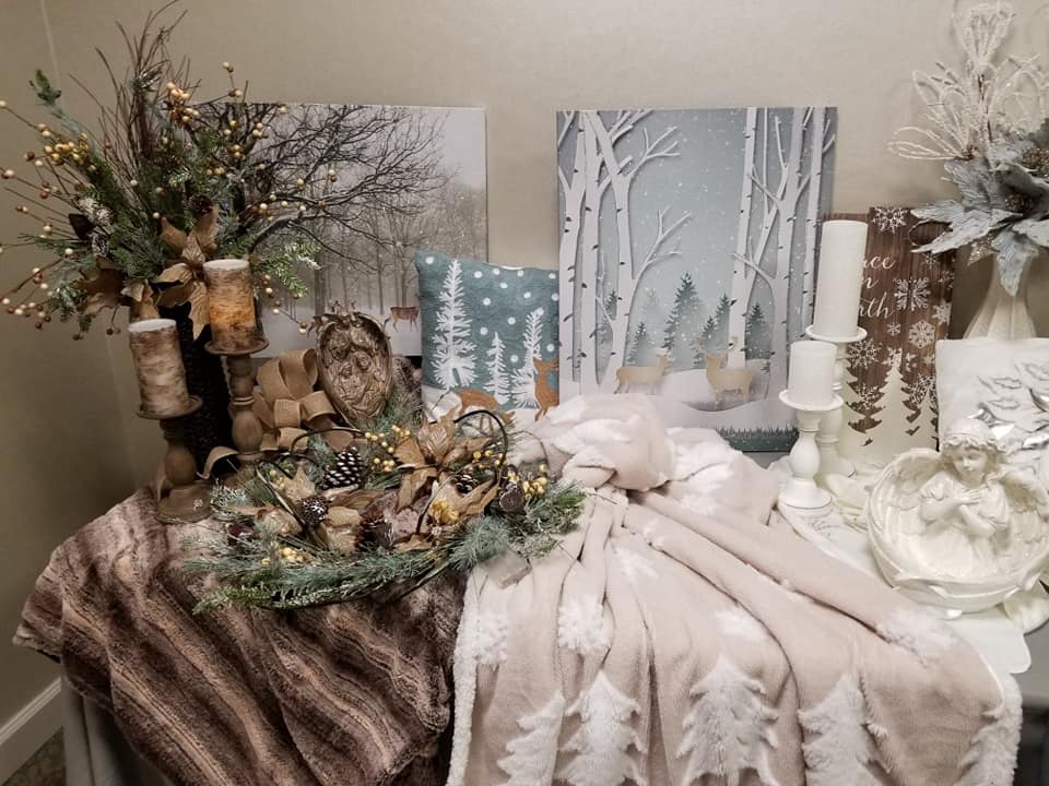 Dawn's Decor - Dawn's Decor added a new photo.