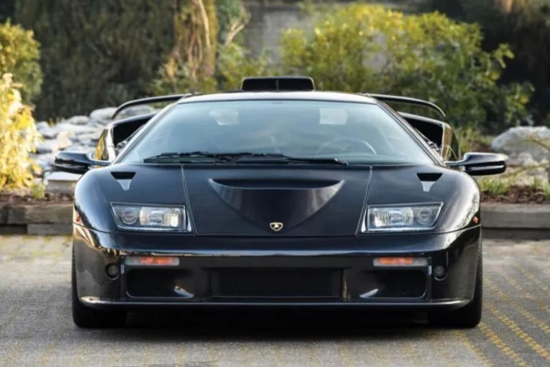 You can't beat the sound of a 6.0-litre V12 engine! Watch this
