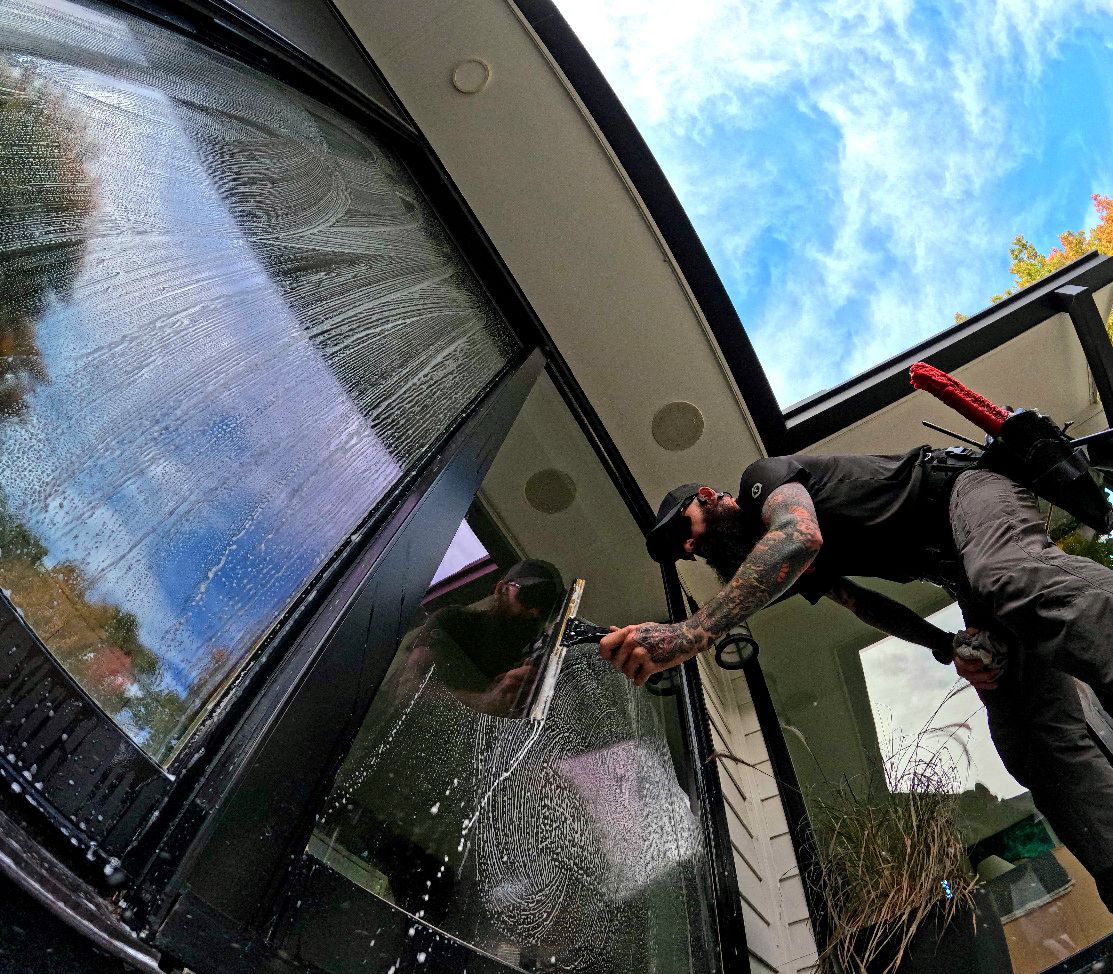 Luke The Window Cleaner